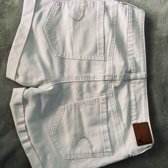 American Eagle - Picture 1 of 5